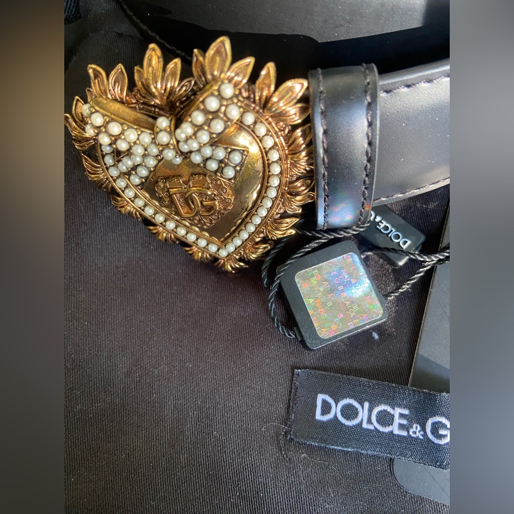 Dolce & Gabbana Devotion Lux Black and Gold Leather Belt. - Picture 5 of 9
